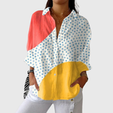 Lichte en kleurrijke gebloemde blouse